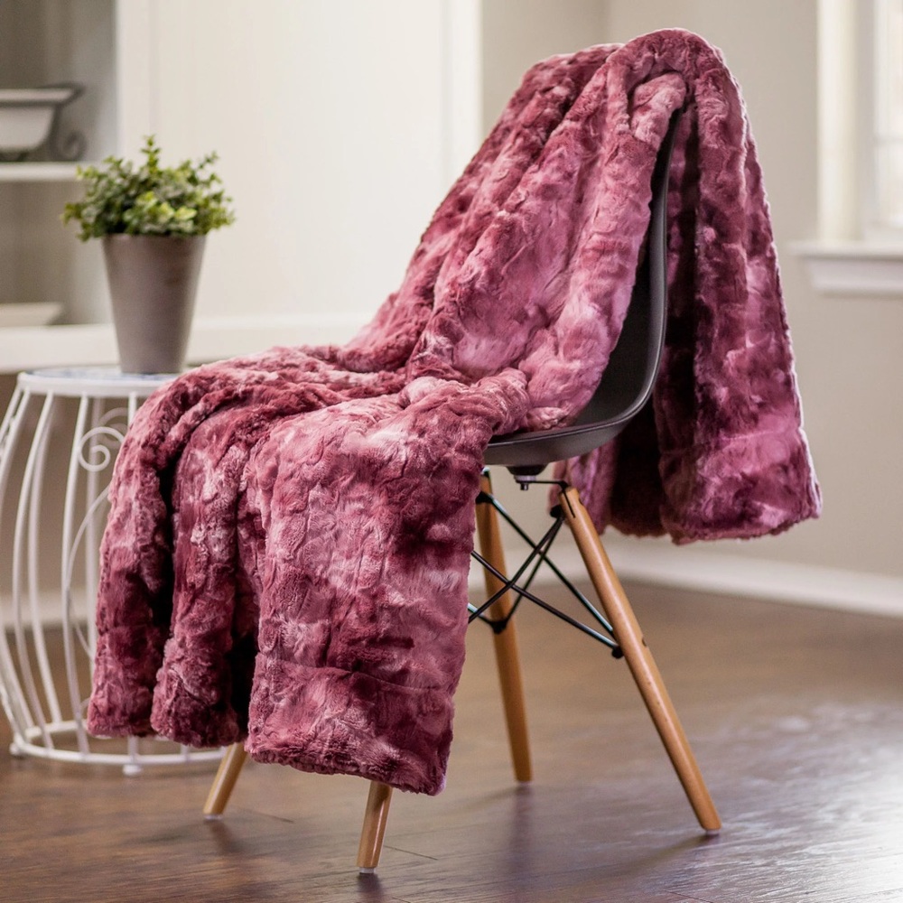 Chanasya wolf faux fur throw blanket